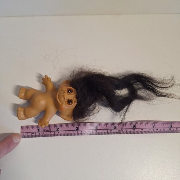 Vintage Troll Uneeda Wishnik Doll Long Black or Dark Brown Hair Amber Eyes 3" - Picture 6 of 9